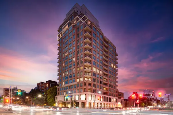 155 St Clair AVE W #1701, Toronto C02, ON M4V 0A1