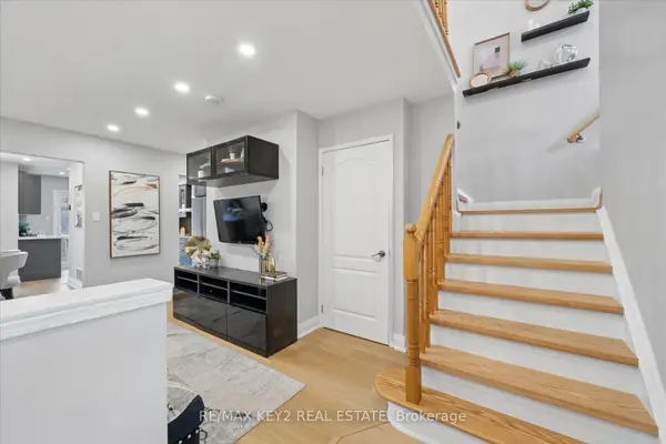 1652 Autumn CRES, Pickering, ON L1V 6X6