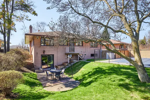 35 Somerdale SQ, Toronto E08, ON M1E 1M9