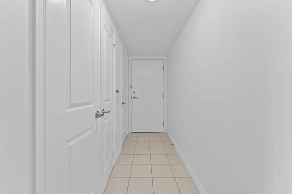 50 Town Centre CT #1210, Toronto E09, ON M1P 0A9