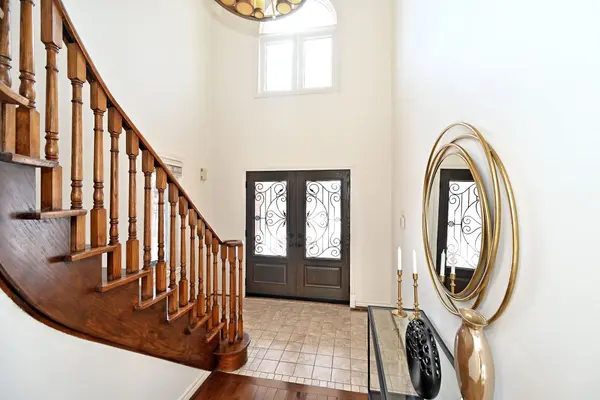 34 Pandora CT, Richmond Hill, ON L4S 1J4