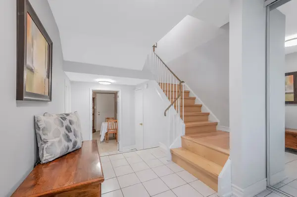 97 Poplar CRES #60, Aurora, ON L4G 3M4