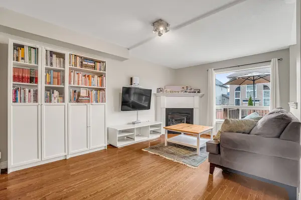 36 Wyndham CIR, Georgina, ON L0E 1R0