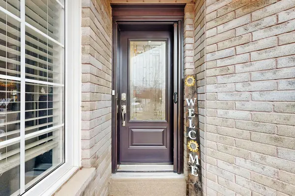 14 Round Leaf CT, Barrie, ON L4N 9N3