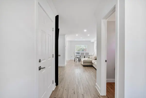 91 Butternut DR, Barrie, ON L4N 9Z7