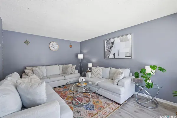 335 Avondale ROAD, Saskatoon, SK S7H 5B4