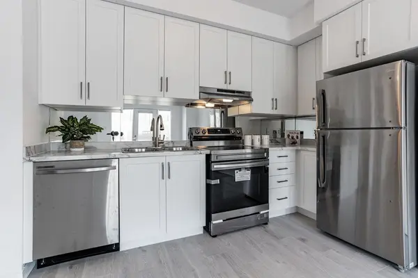 5055 Oscar Peterson BLVD #5, Mississauga, ON L5M 0P4