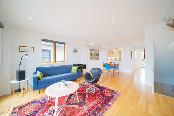 2331 Ontario ST, Oakville, ON L6L 1A5