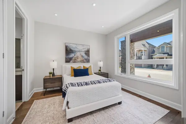 224 Cherryhurst RD, Oakville, ON L6M 0Z7