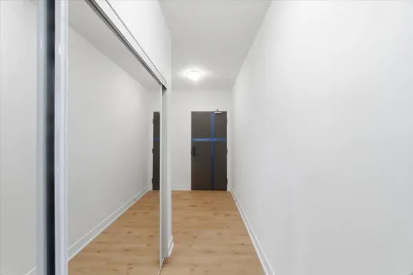 2088 James ST #403, Burlington, ON L7R 0H2