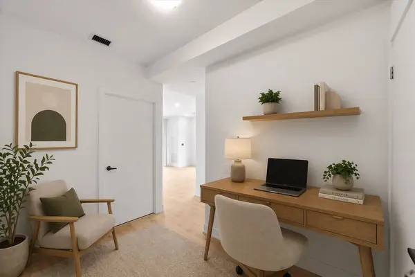 2088 James ST #403, Burlington, ON L7R 0H2