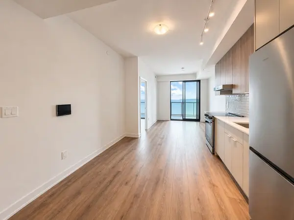 2075 Lakeshore RD #1107, Burlington, ON L7R 0H3