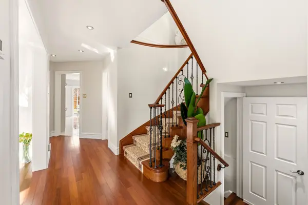 3295 CoralBean PL, Mississauga, ON L5N 6X8