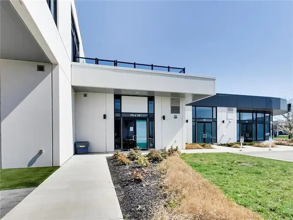 5045 Mainway BLVD #201, Burlington, ON L7L 5Z1