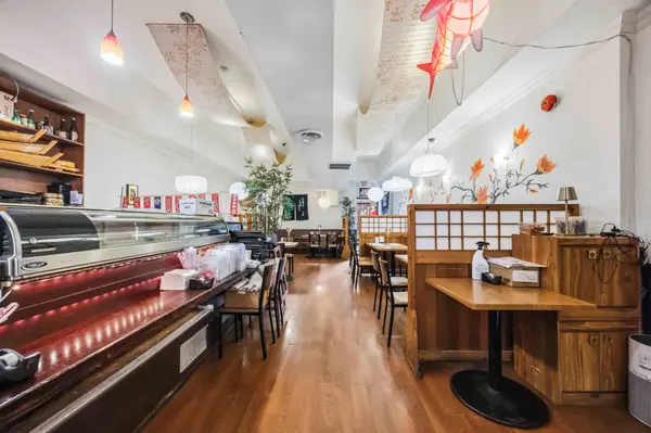 293 Roncesvalles AVE, Toronto W01, ON M6R 2M3