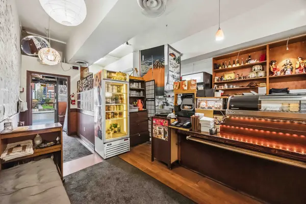 293 Roncesvalles AVE, Toronto W01, ON M6R 2M3