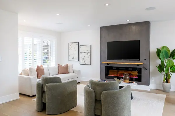 34 Rufford RD, Toronto W06, ON M8W 4V6