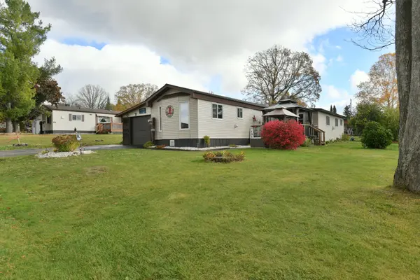 26 Evergreen LN, Mcnab/braeside, ON K0A 3L0