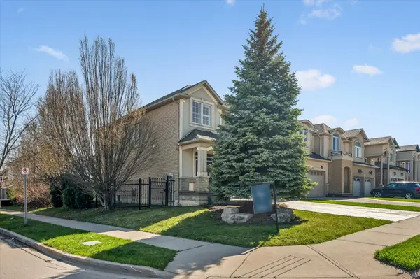 444 DICENZO DR, Hamilton, ON L9B 0B3