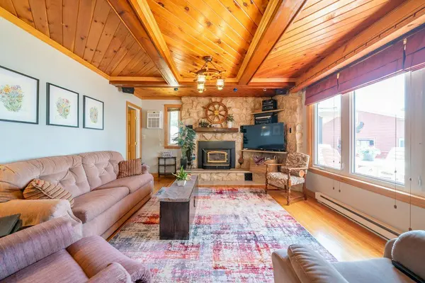 1063 Perry RD, Frontenac, ON K0H 1K0