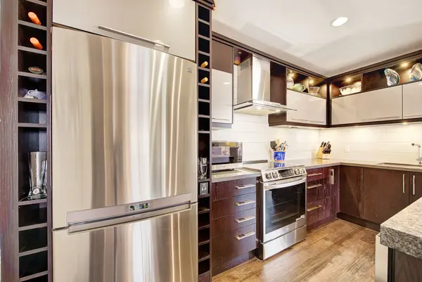 250 Pall Mall ST #1203, London East, ON N6A 6K3