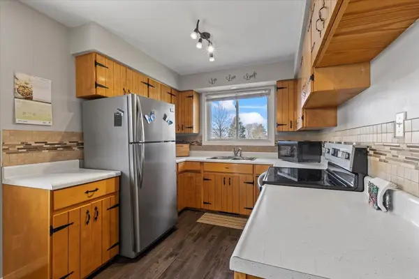 601 17th AVE, Hanover, ON N4N 3B1