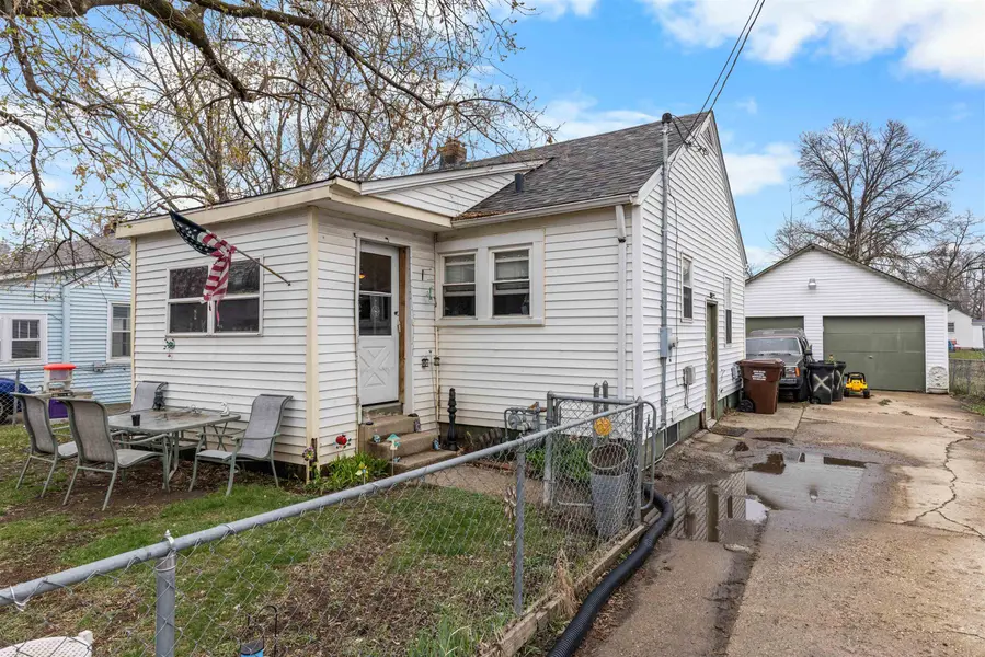 2922 Collins Street, Rockford, IL 61108