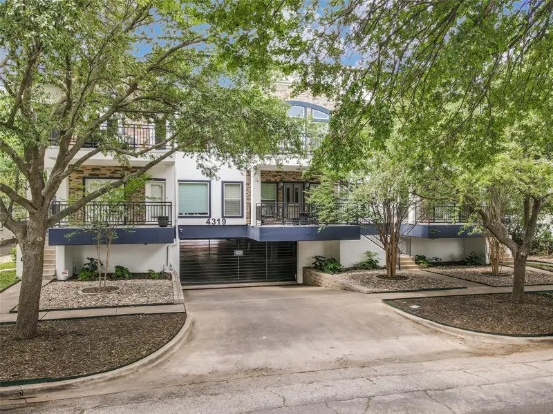 4319 Bowser Avenue #204, Dallas, TX 75219