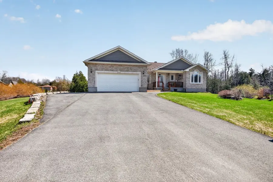 109 Stonewalk DR, North Grenville, ON K0G 1J0