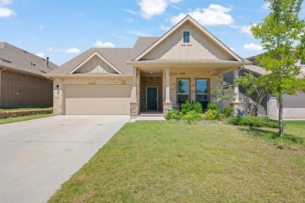 5709 Round Hill Road, Denton, TX 76210