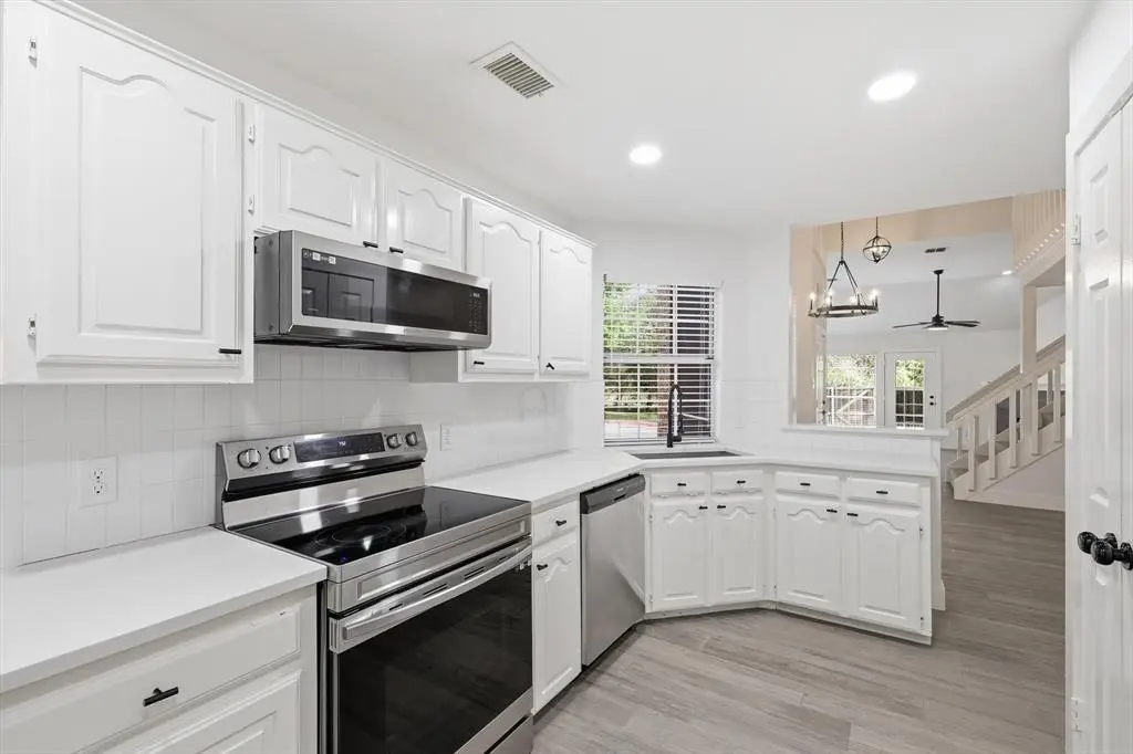 381 Arbor Lane, Euless, TX 76039