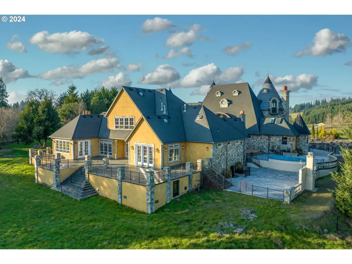 26480 SW WILKEN LN, West Linn, OR 97068