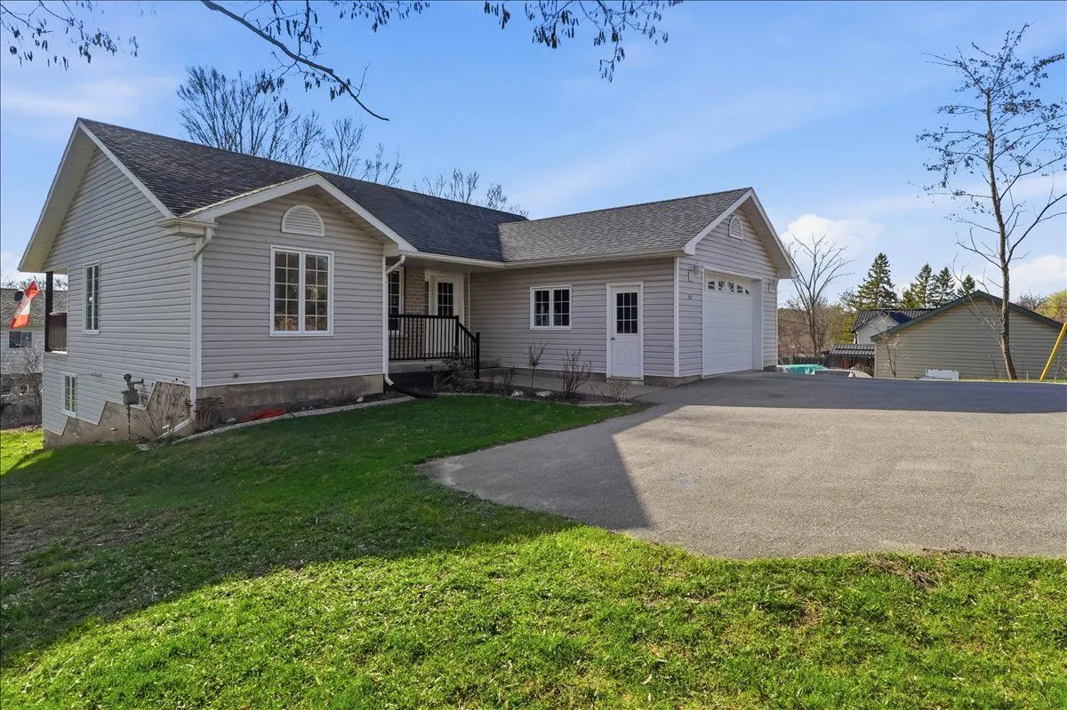 52 Horace AVE, Centre Hastings, ON K0K 2K0