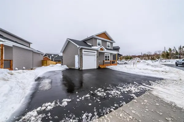 27 Lakewynds Drive, Paradise, NL A1L 4G1
