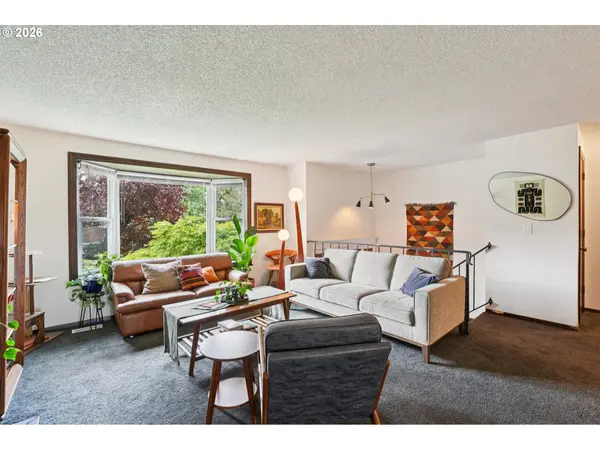 16660 SE VALLEY VIEW RD, Milwaukie, OR 97267