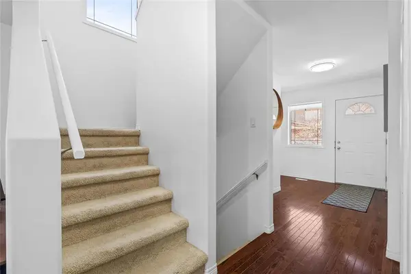 45 Grandmont BLVD, Winnipeg, MB R3V 0A1