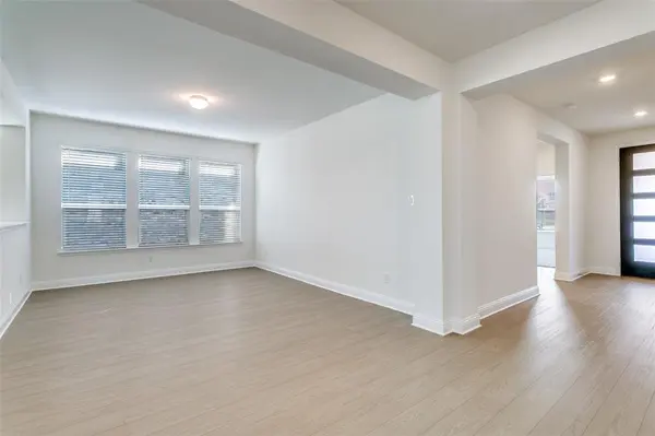 102 Hudson Lane, Justin, TX 76247