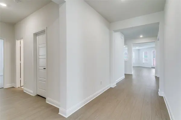 102 Hudson Lane, Justin, TX 76247