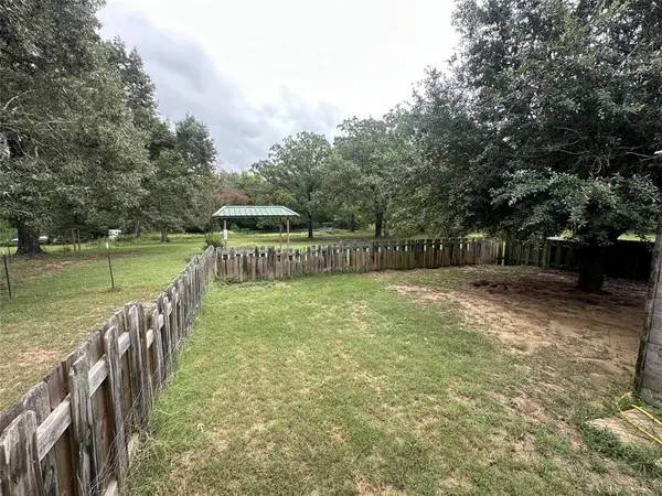 1052 CR 1495, Emory, TX 75440