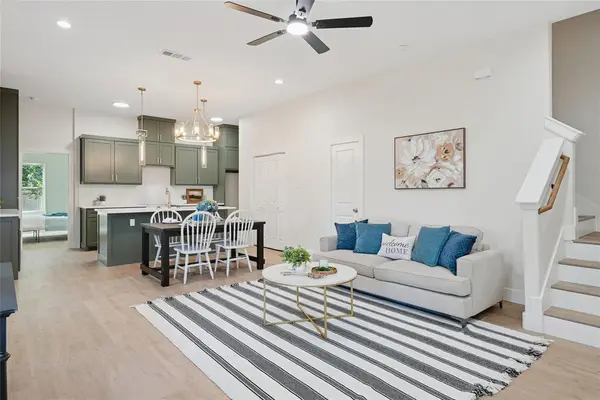 828 Stamps Avenue, Fort Worth, TX 76114