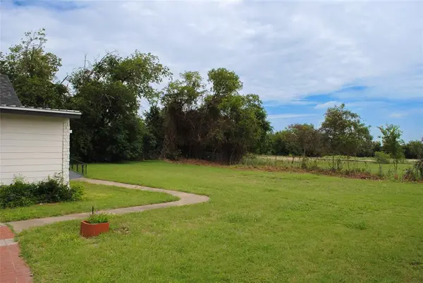 11101 China Spring Road, Waco, TX 76708