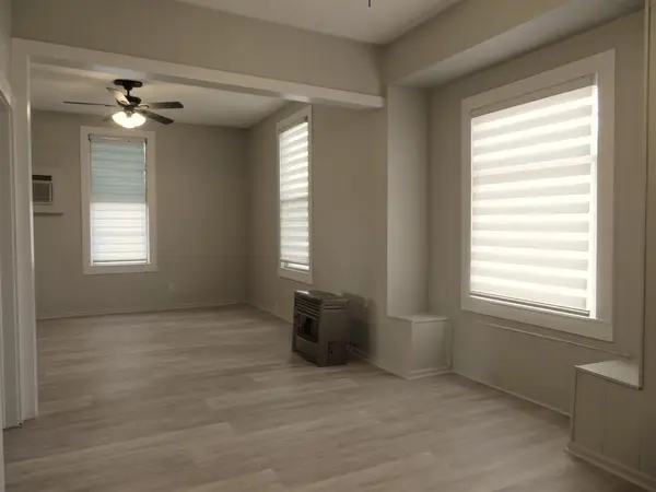 911 W Liveoak Street, Coleman, TX 76834