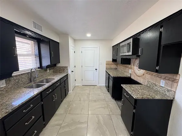 408 Steeple Ridge Road, Everman, TX 76140