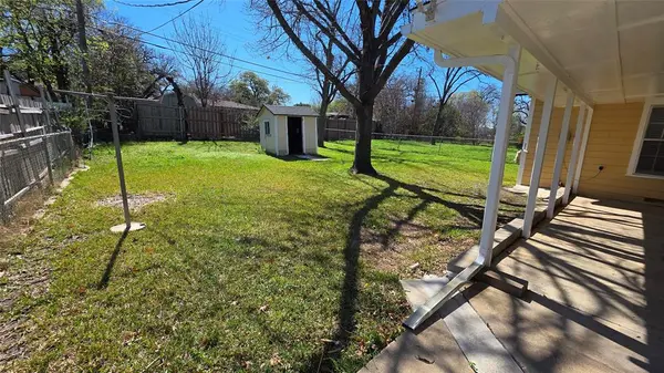 2137 San Jose Drive, Fort Worth, TX 76112