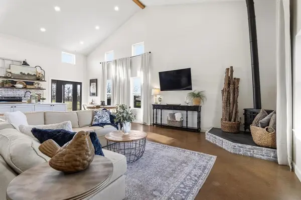 5828 County Road 1093, Celeste, TX 75423