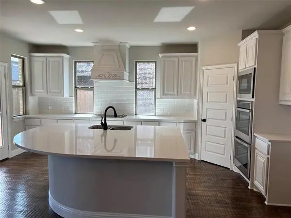 613 Red Maple Road, Waxahachie, TX 75165