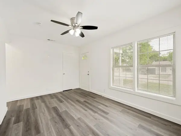 7416 Gaston Avenue, Fort Worth, TX 76116