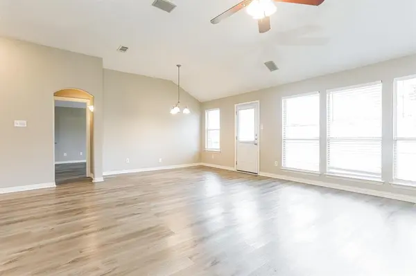 2240 Sparrow Hawk Court, Grand Prairie, TX 75052