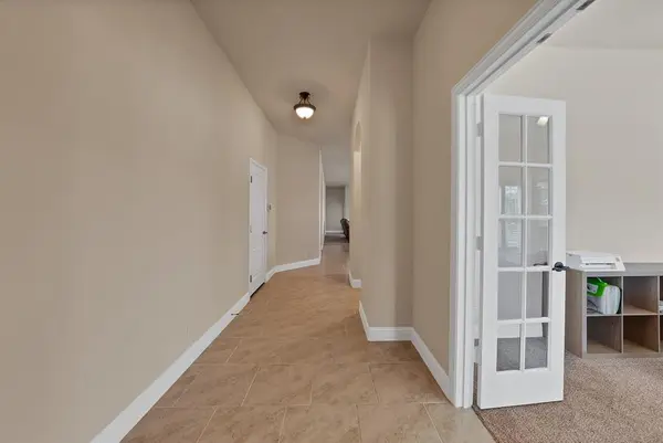 1040 Weeping Oak Drive, Burleson, TX 76028