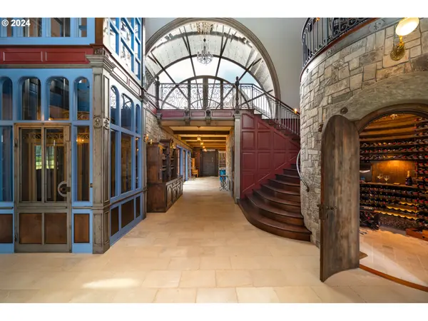 26480 SW WILKEN LN, West Linn, OR 97068